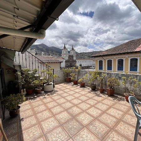 Hostal Benalcazar Кито Экстерьер фото