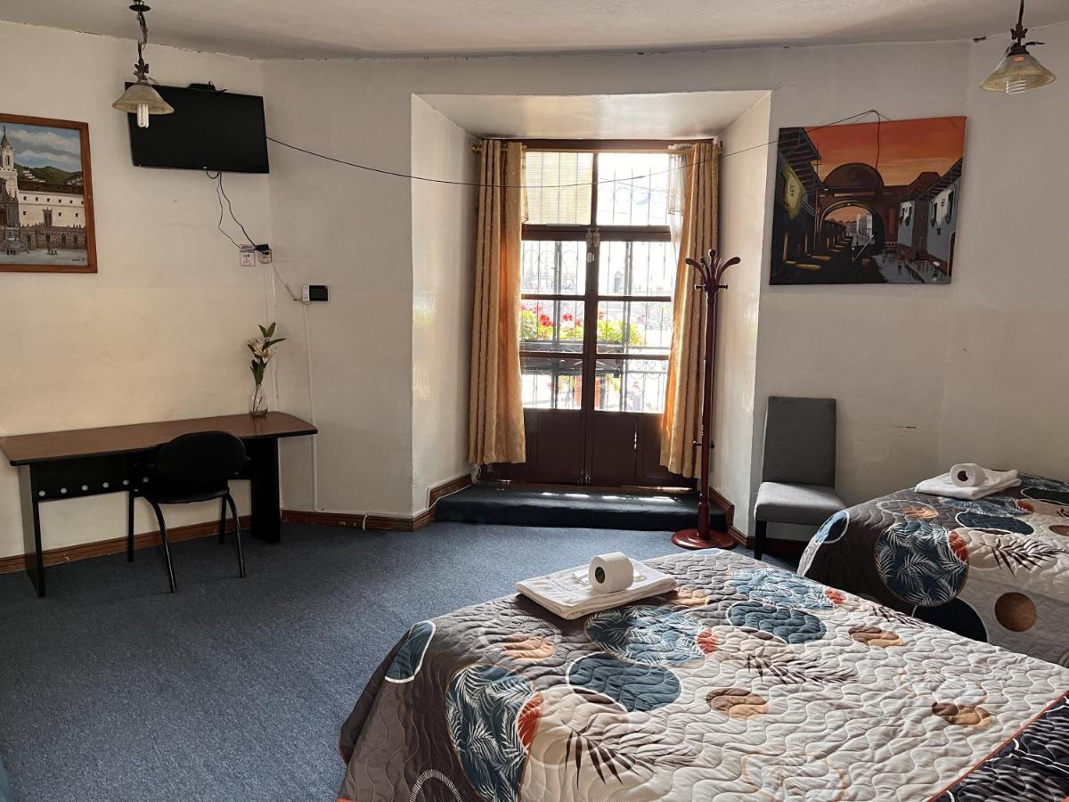 Hostal Benalcazar Кито Экстерьер фото