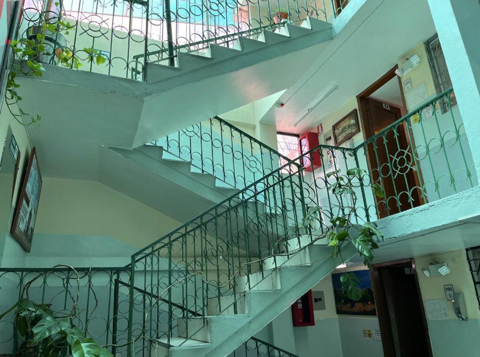 Hostal Benalcazar Кито Экстерьер фото