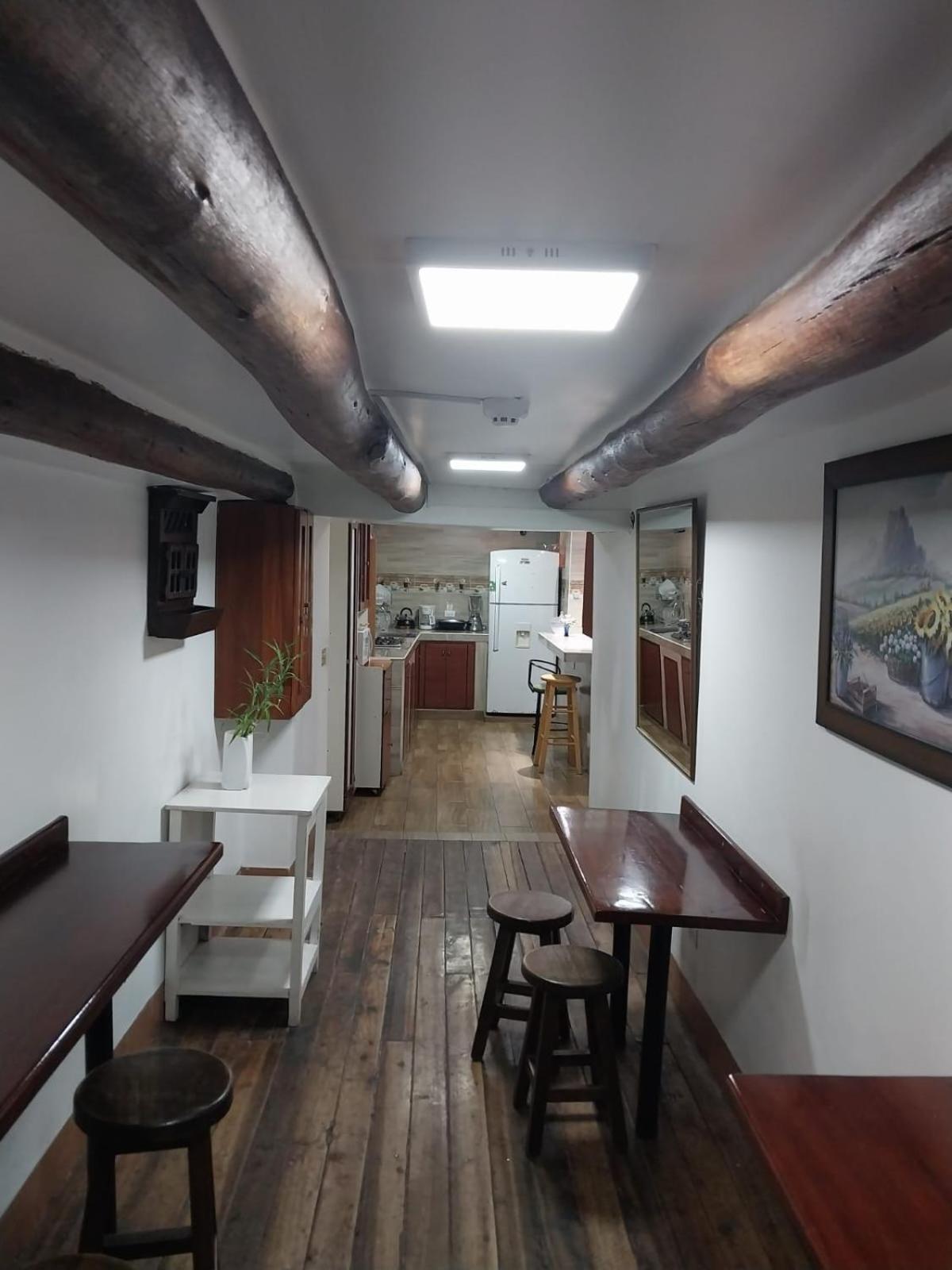 Hostal Benalcazar Кито Экстерьер фото