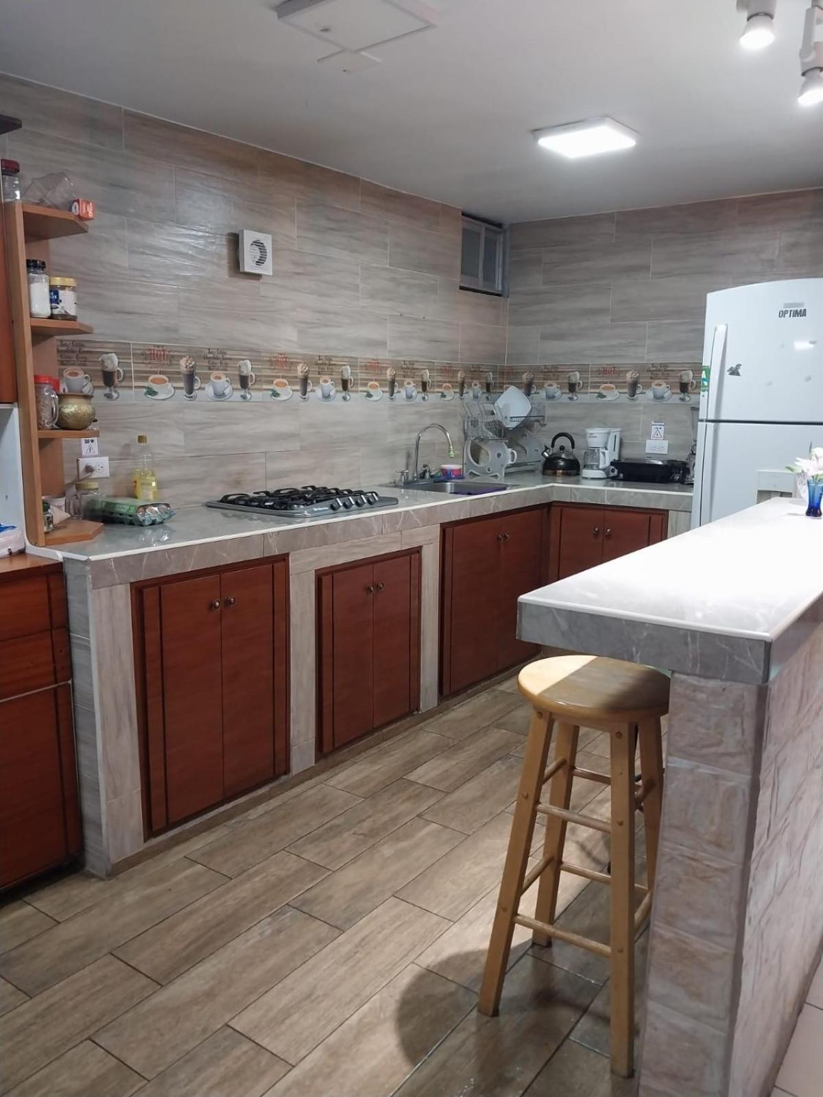 Hostal Benalcazar Кито Экстерьер фото